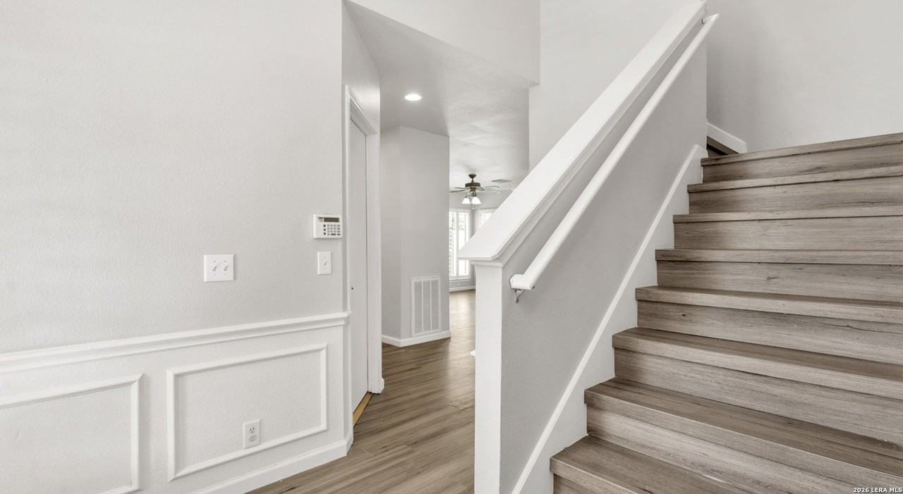 11223 Jadestone Blvd - Photo 5 of 23