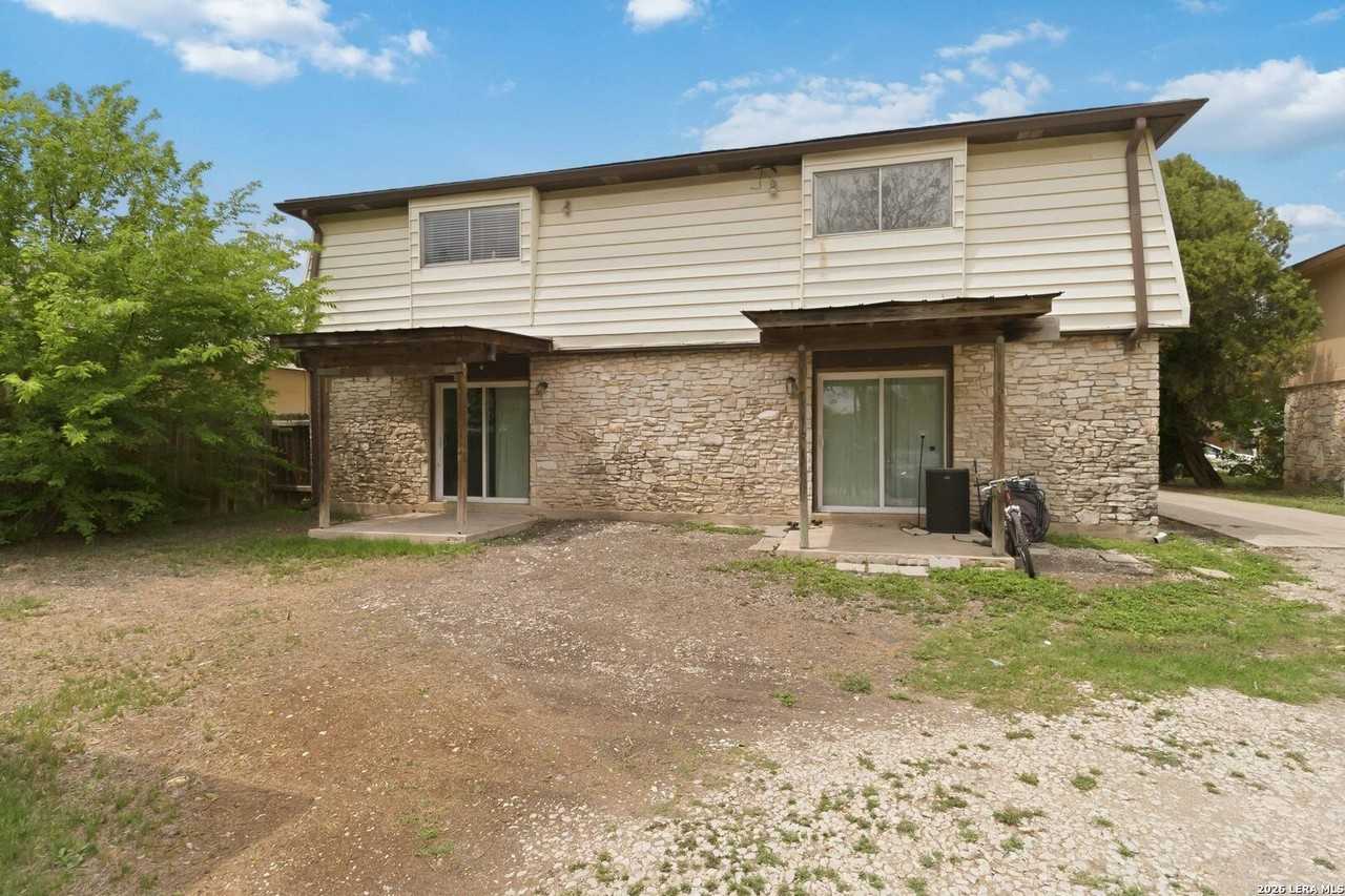 512 W Byrd Blvd - Photo 3 of 23