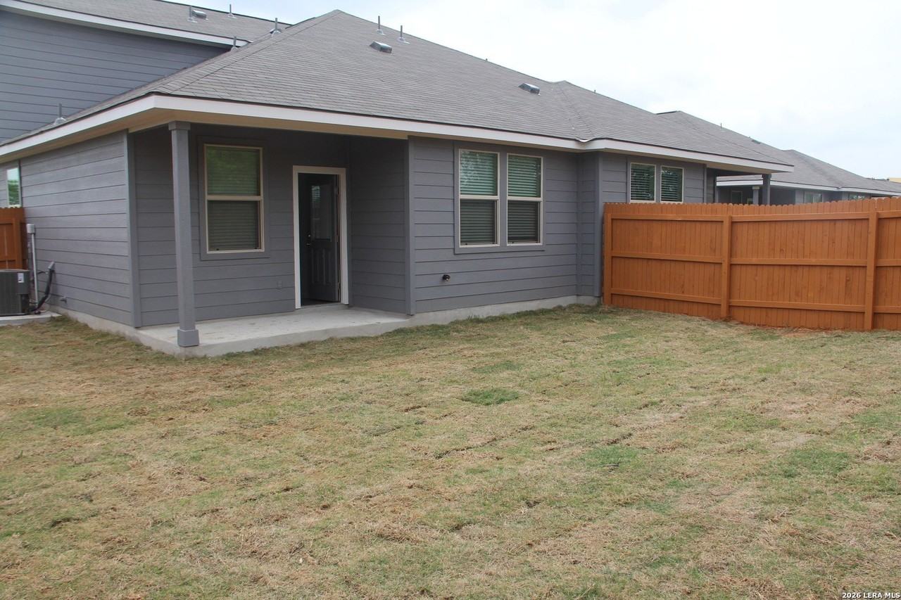 239 Joseph Cir - Photo 4 of 6