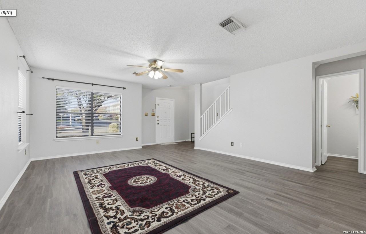 1048 Sycamore - Photo 4 of 31