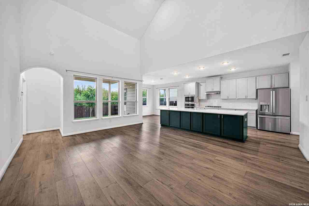 10064 Mulhouse Dr - Photo 7 of 43