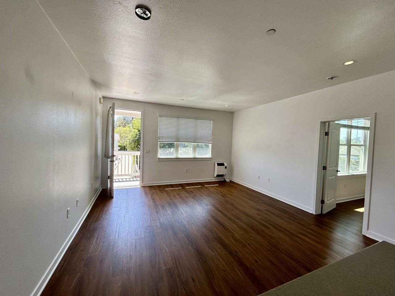 322 W Micheltorena St #C - Photo 3 of 12