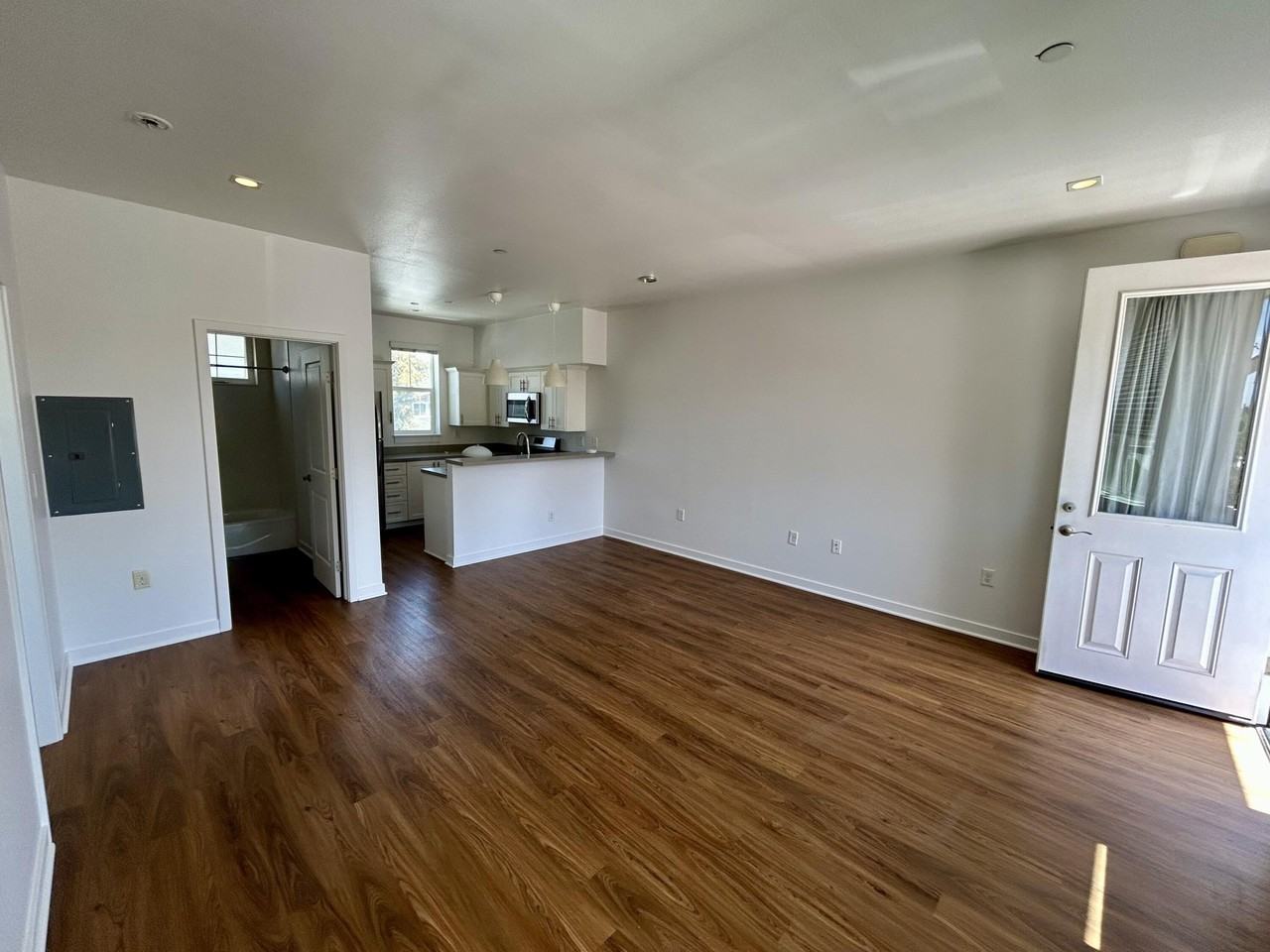 322 W Micheltorena St #C - Photo 5 of 12