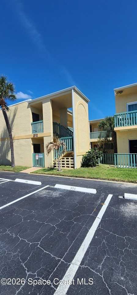 310 Taylor Ave #C19 - Photo 3 of 24