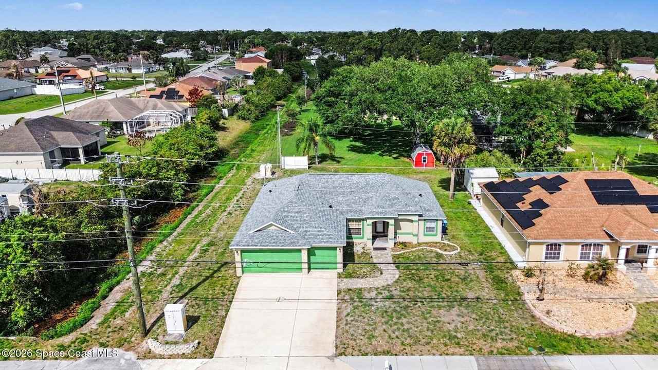 2910 Emerson Dr Se - Photo 3 of 29