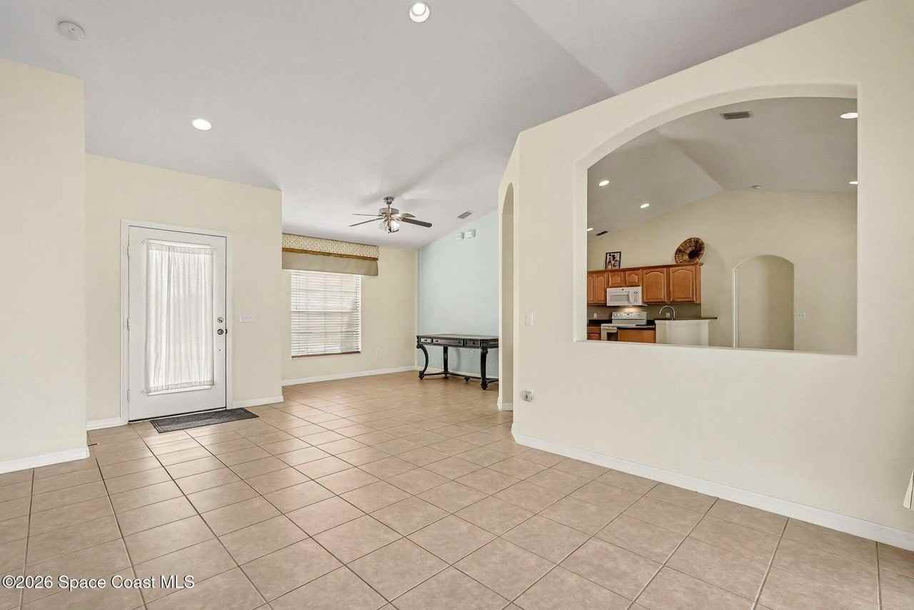 2910 Emerson Dr Se - Photo 7 of 29