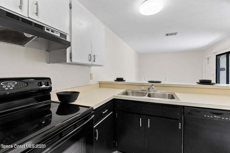 1411 Sheafe Ave Ne #102 - Photo 3 of 11