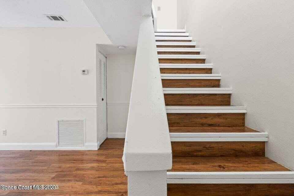 1411 Sheafe Ave Ne #102 - Photo 7 of 11