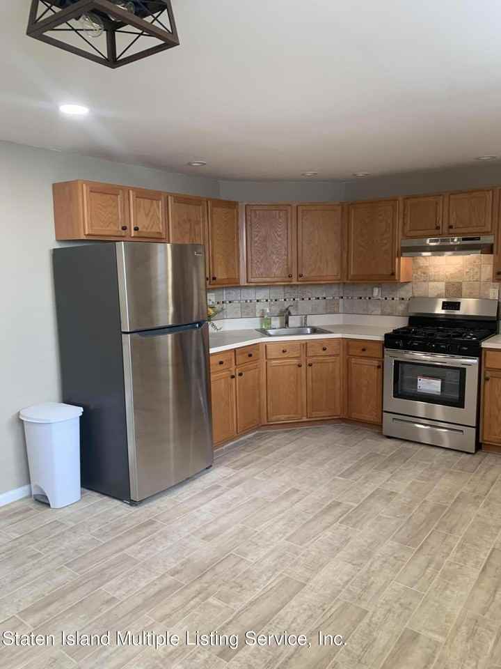 193 Bennett Ave - Photo 5 of 18