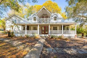 featured image of 728 Willow Wood Pl