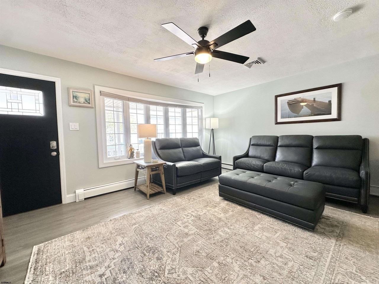 117 Lincoln Dr - Photo 4 of 29