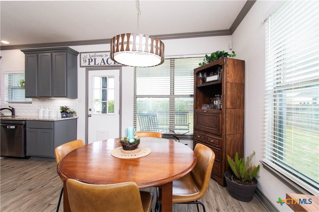 3810 Twilight Dr - Photo 6 of 25