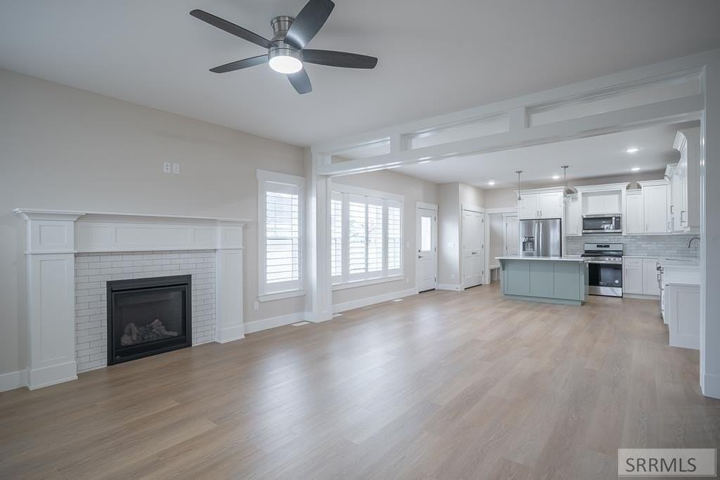 1950 Autumn Ln - Photo 3 of 25