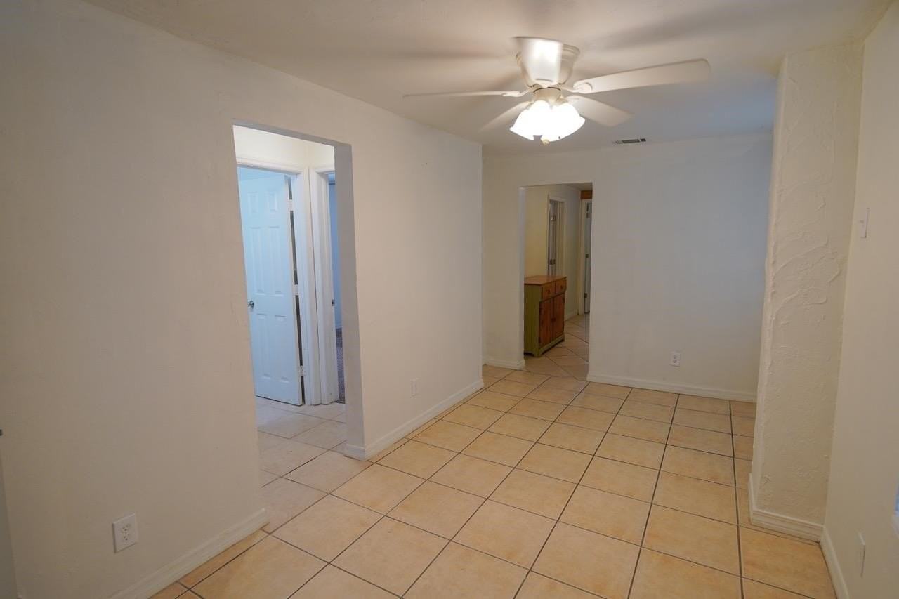 702 Nassau St - Photo 7 of 24