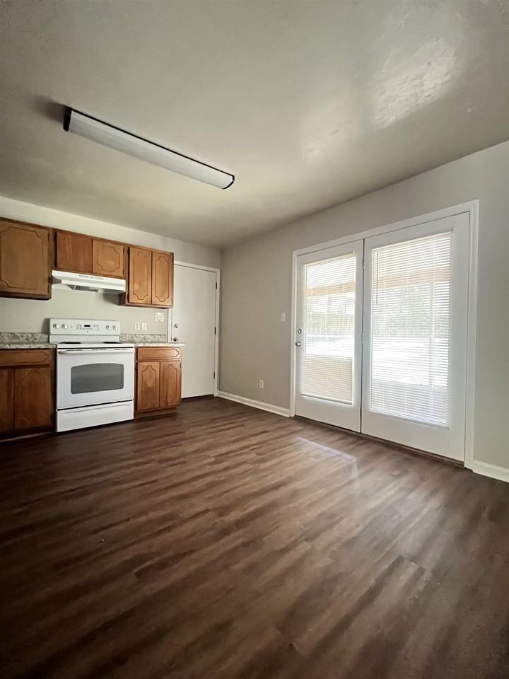 2437 Jolene Ln - Photo 5 of 16