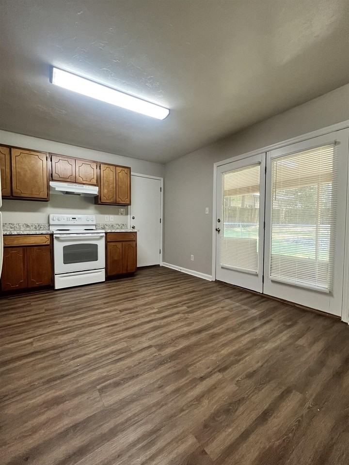 2437 Jolene Ln - Photo 7 of 16