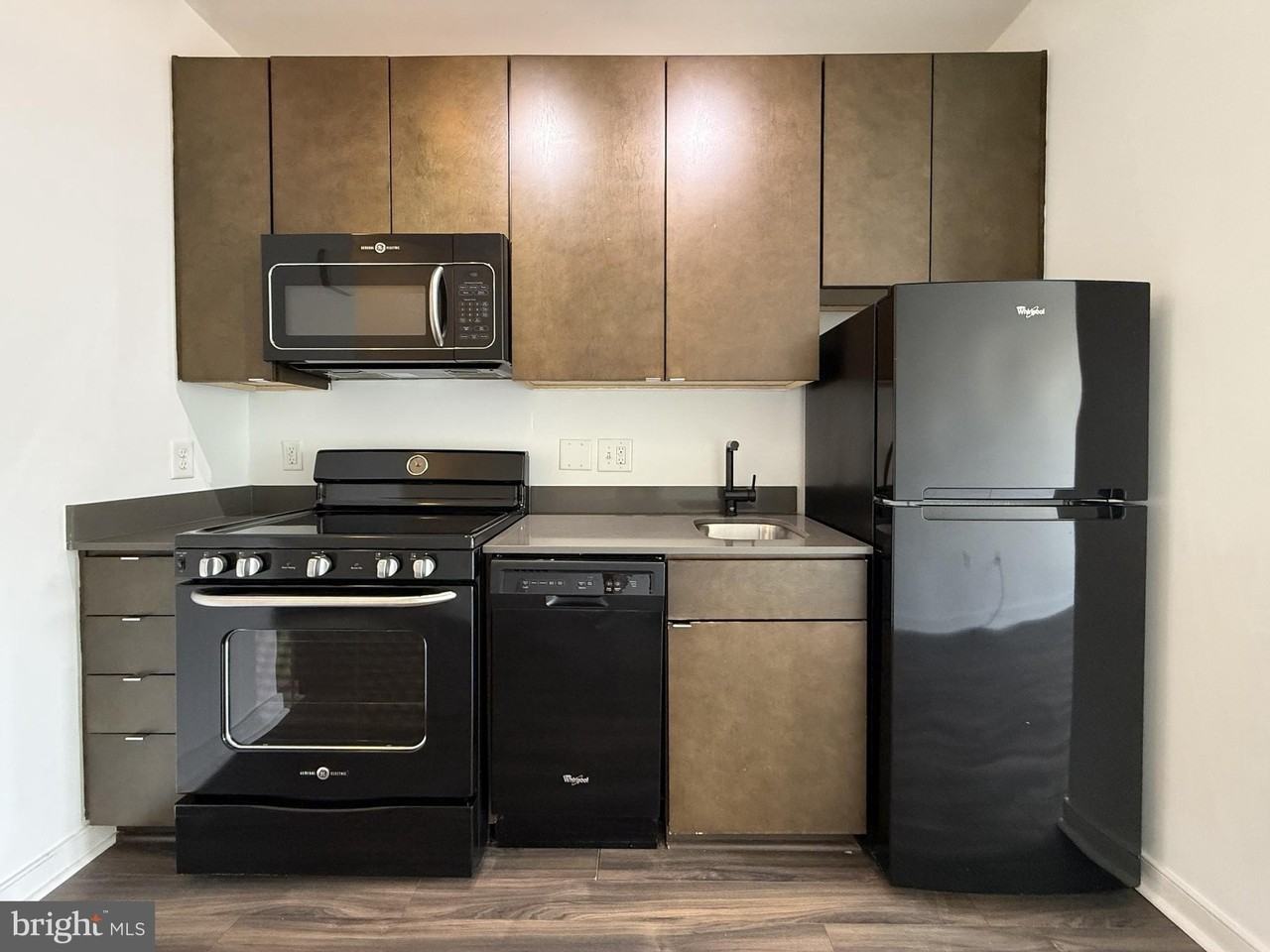 1250 9th St Nw #513 - Photo 3 of 16