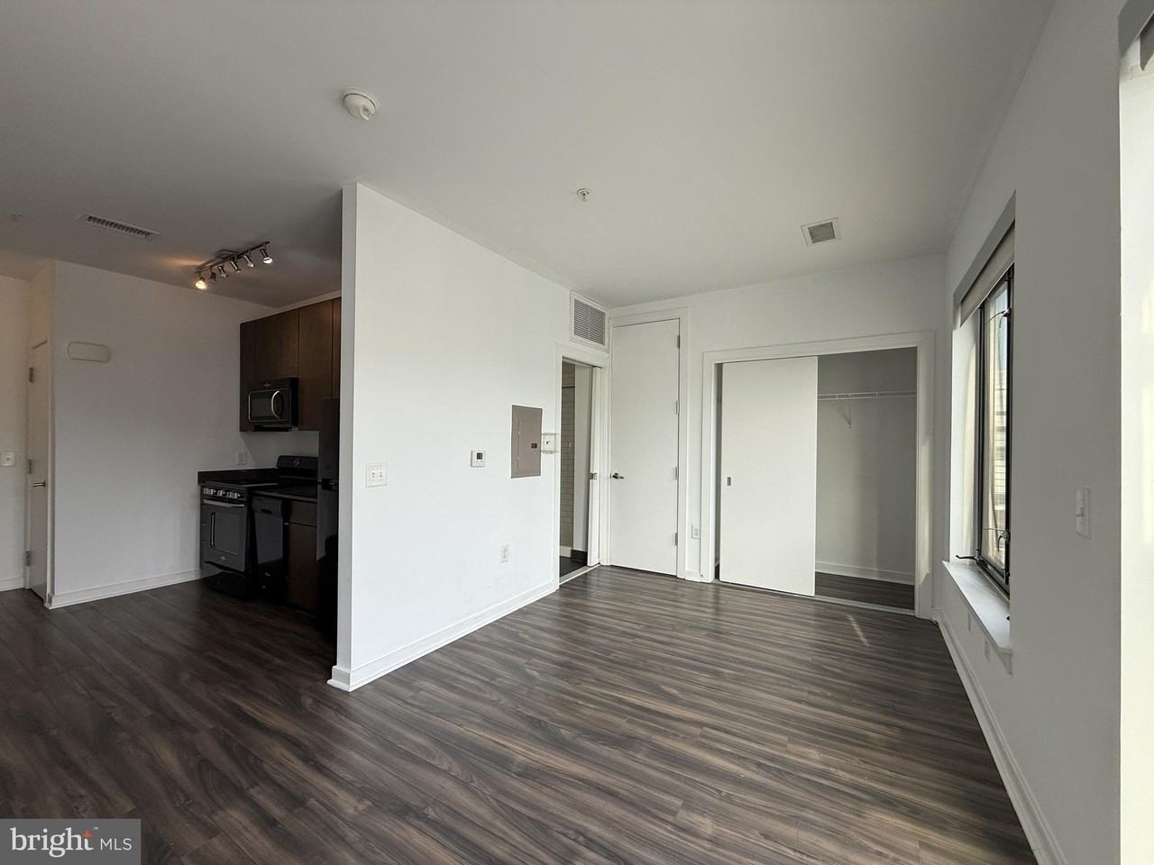 1250 9th St Nw #513 - Photo 5 of 16