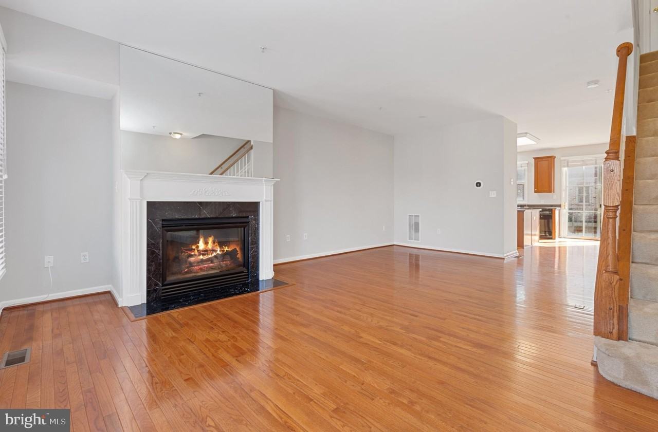 2319 Boston St #4 - Photo 3 of 36