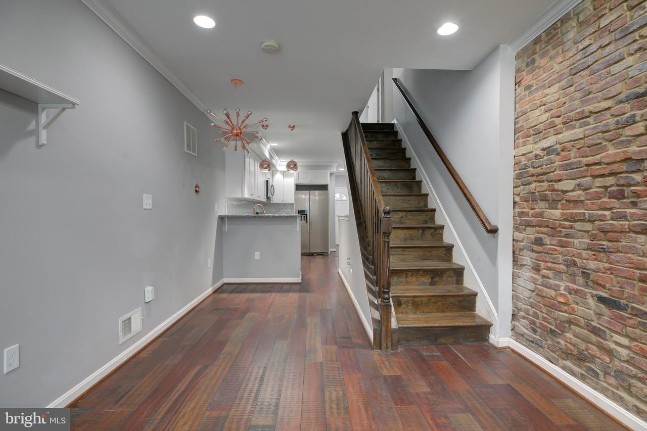 16 N Bradford St - Photo 3 of 41