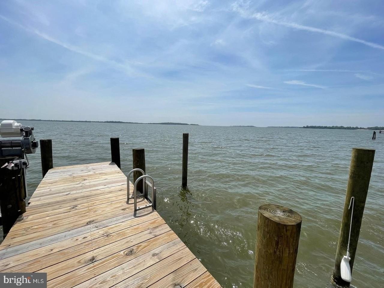 2513 Barrison Point Rd - Photo 6 of 18