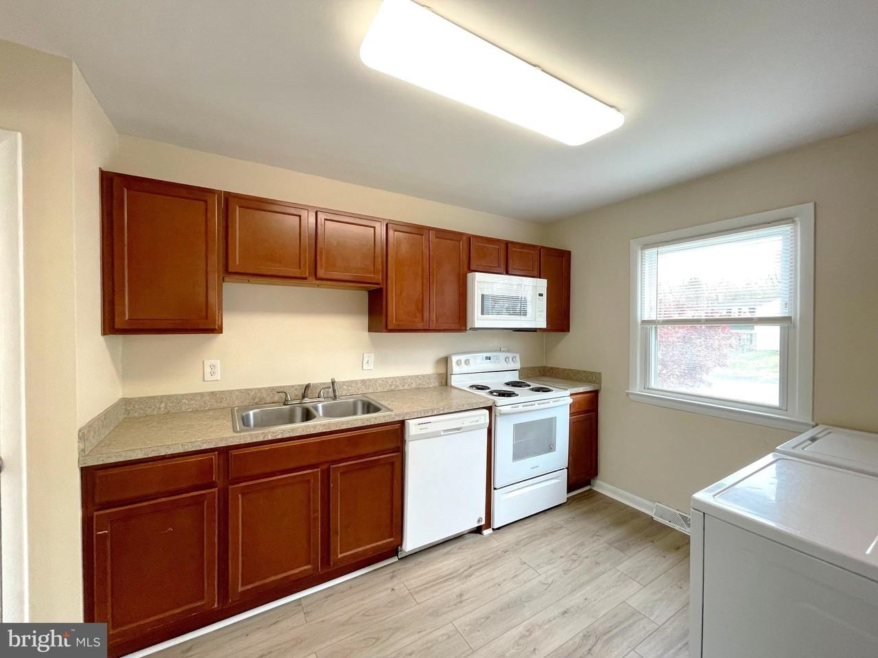 300 Serenity Ct #1 - Photo 5 of 18