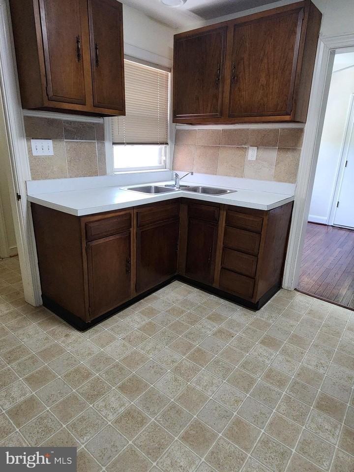 7465 Oakland Mills Rd - Photo 5 of 23