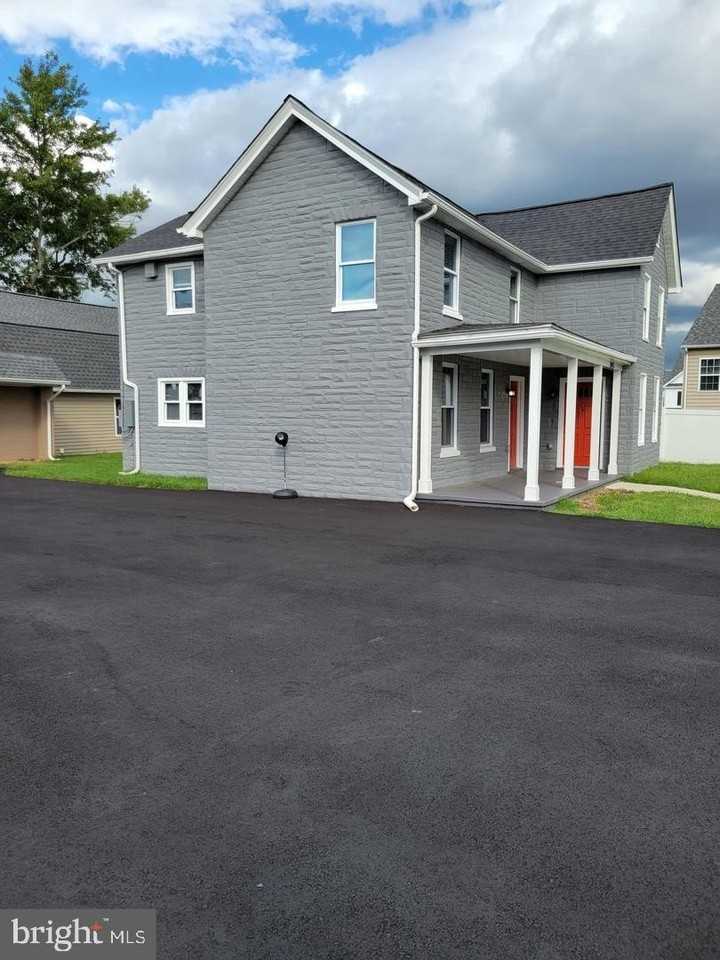 9145 Old Scaggsville Rd Unit A - Photo 2 of 16