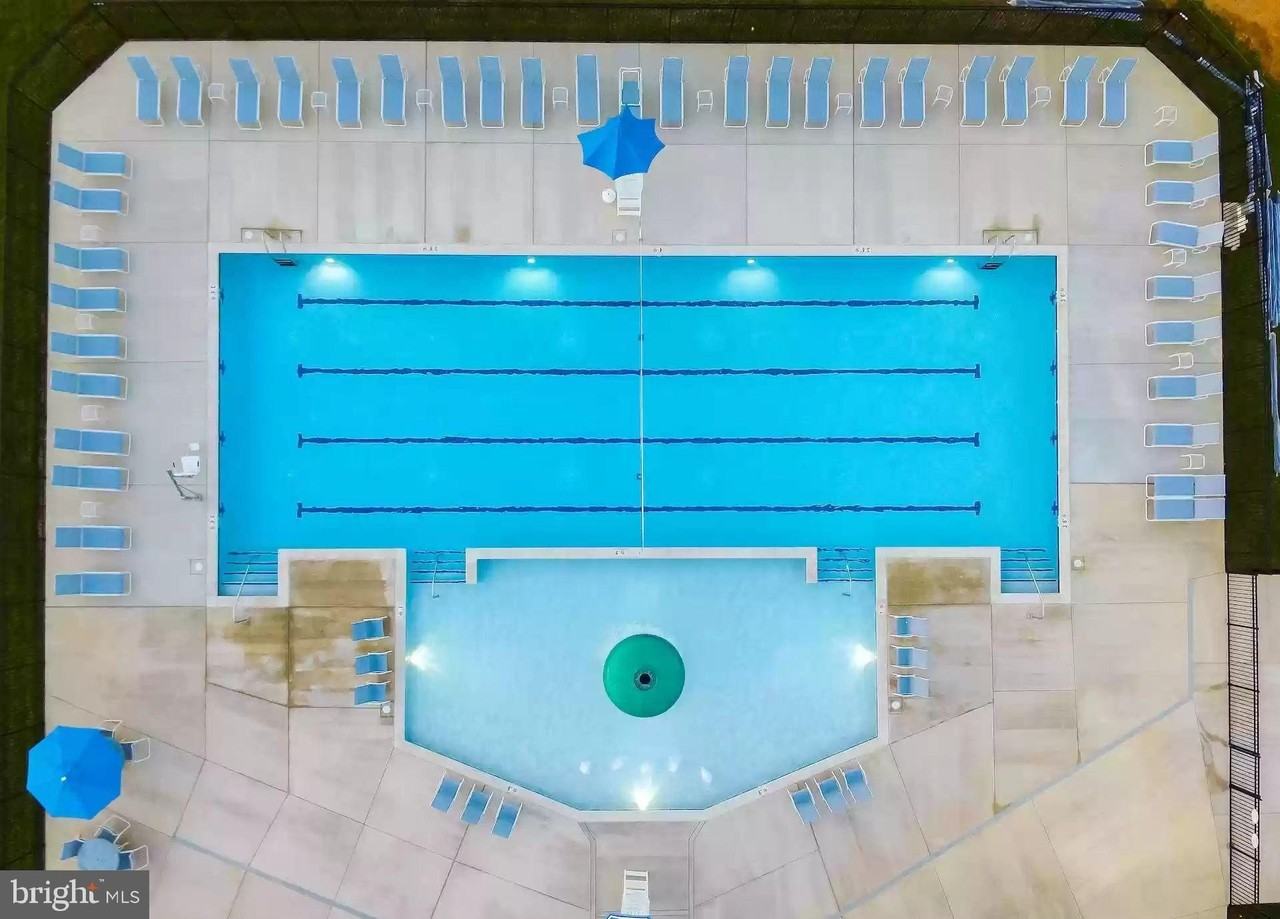 41470 Margrove Cir - Photo 4 of 50