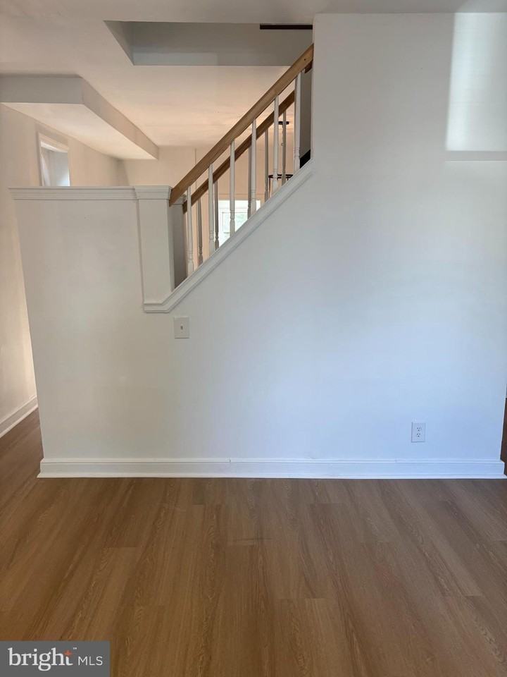 213 Vernon St - Photo 6 of 18