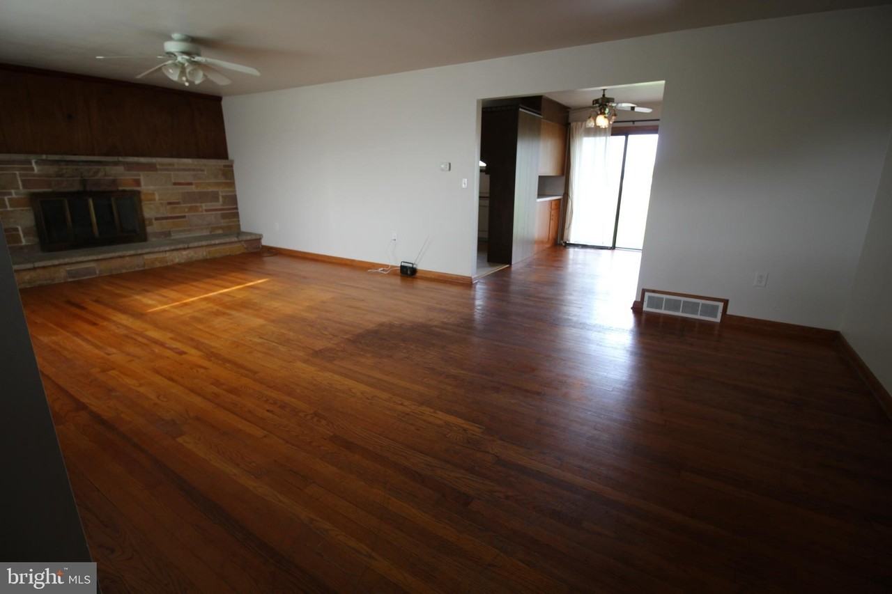 293 Twin County Rd - Photo 3 of 12