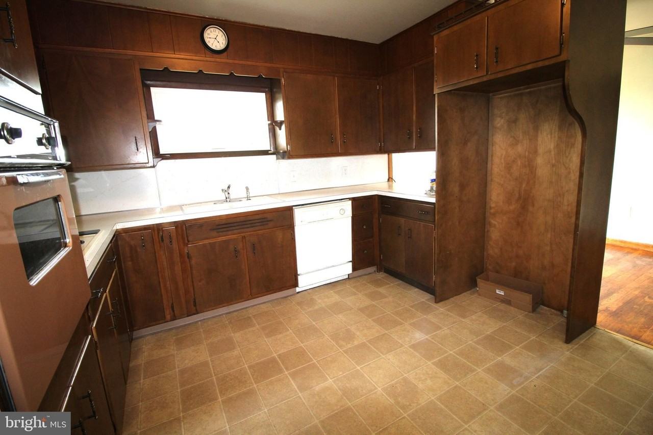 293 Twin County Rd - Photo 4 of 12