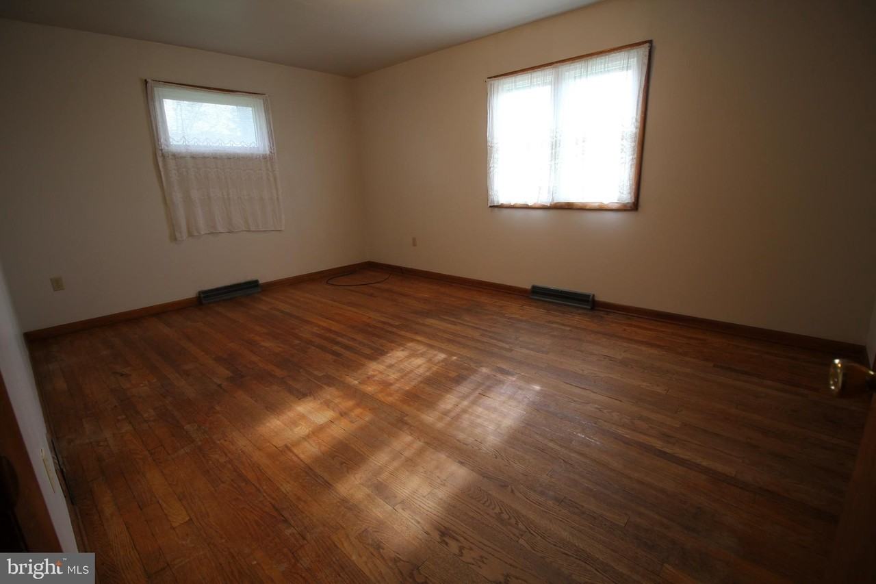 293 Twin County Rd - Photo 7 of 12