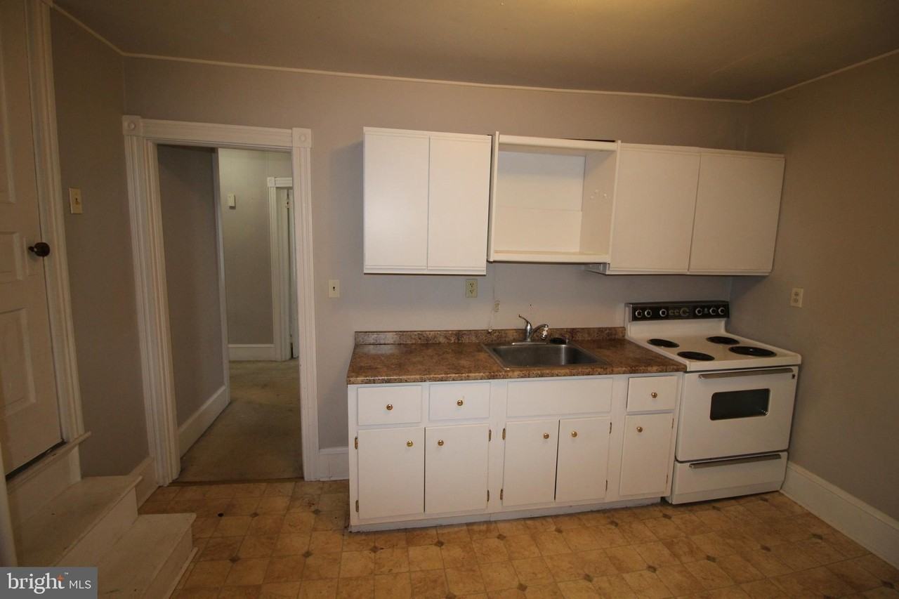 364-APT B E JACKSON Street - Photo 4 of 10