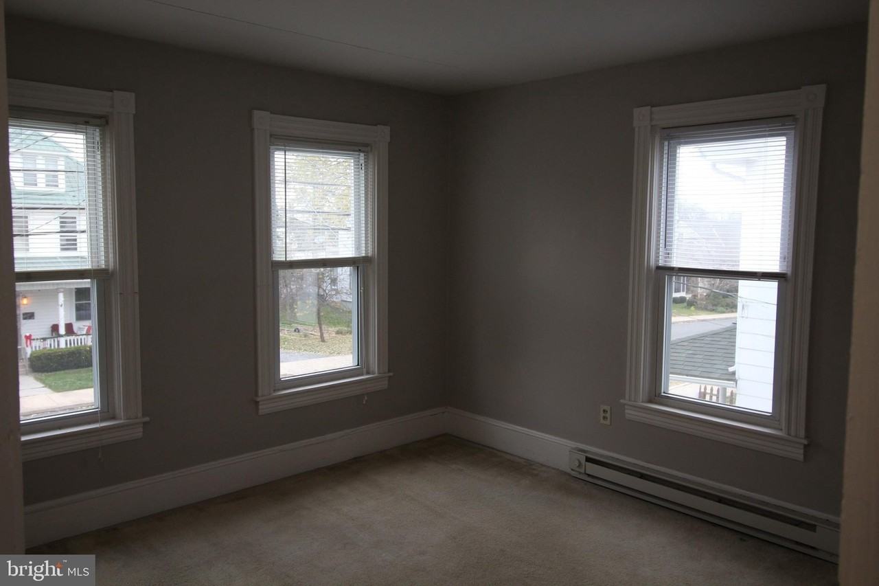 364-APT B E JACKSON Street - Photo 6 of 10