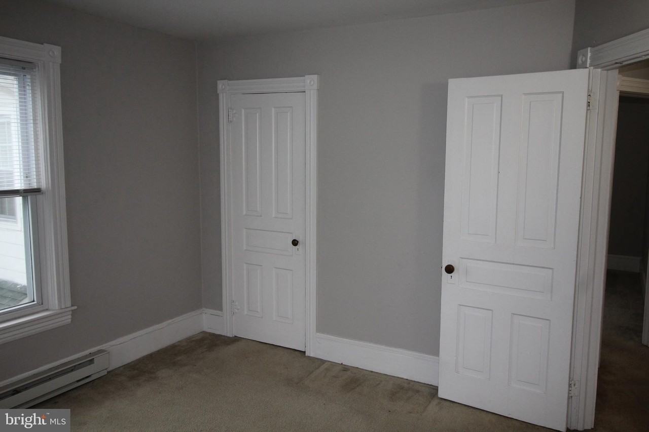 364-APT B E JACKSON Street - Photo 7 of 10