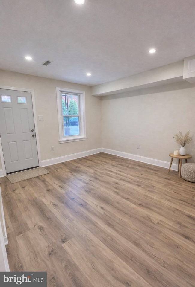 22 Maple St - Photo 2 of 22