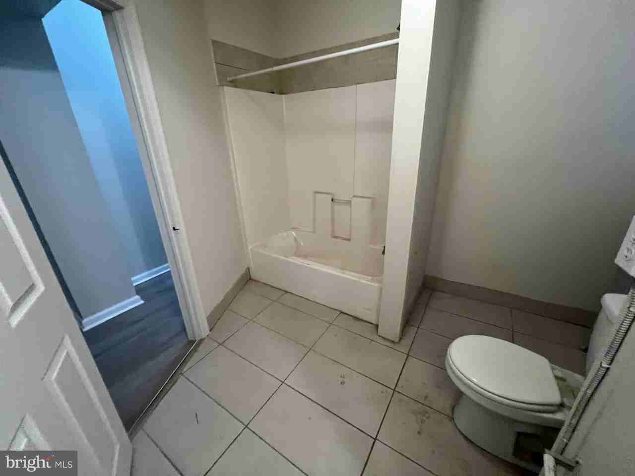 1709 W Montgomery Ave #1 - Photo 5 of 13