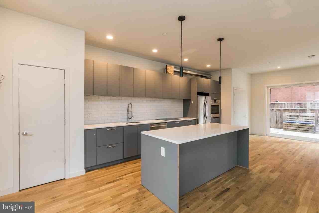 2328 Memphis St #B2 - Photo 4 of 23