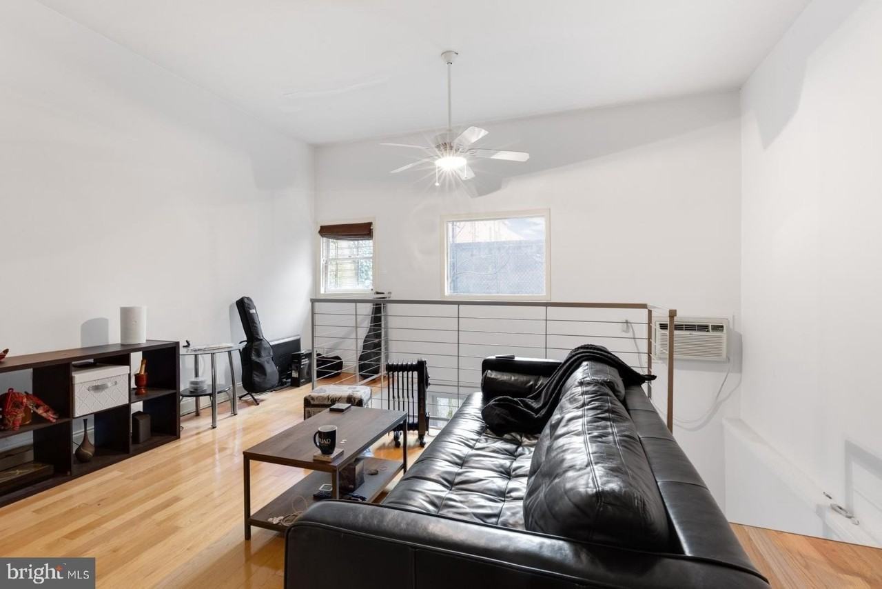 515 S 6th St #1R - Photo 5 of 17