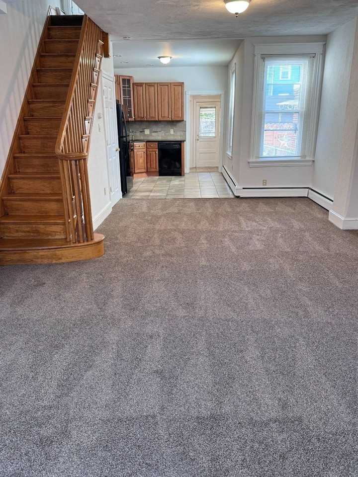 125 Davis St - Photo 4 of 24