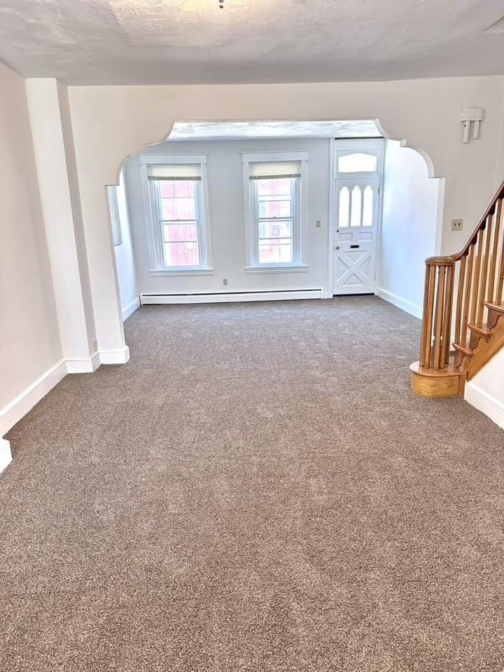 125 Davis St - Photo 5 of 24