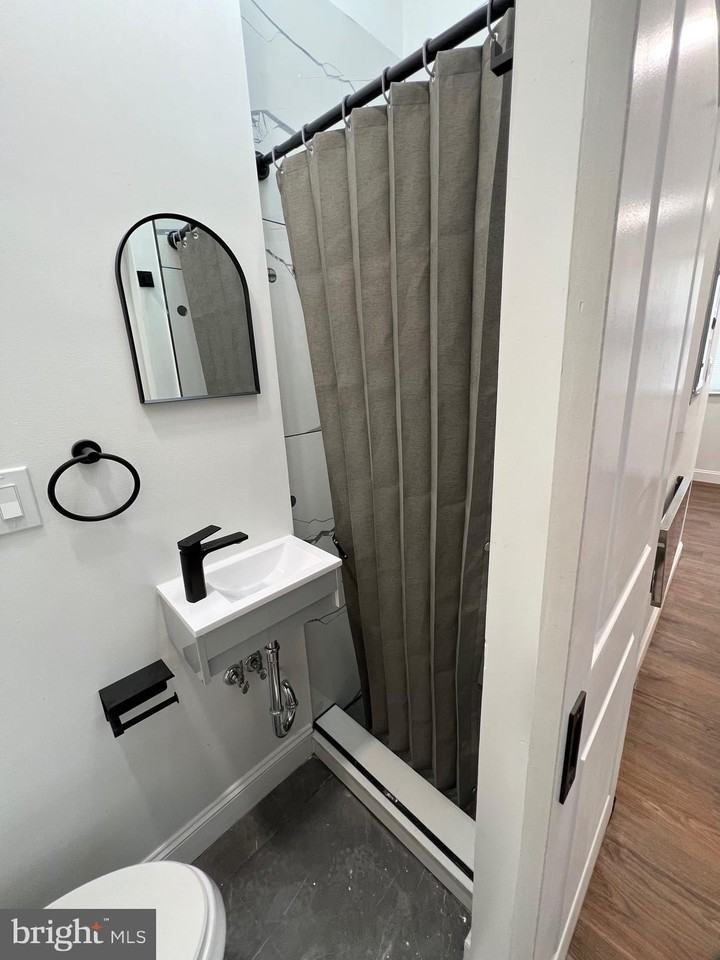 2145 Elkins Ave #A - Photo 2 of 12