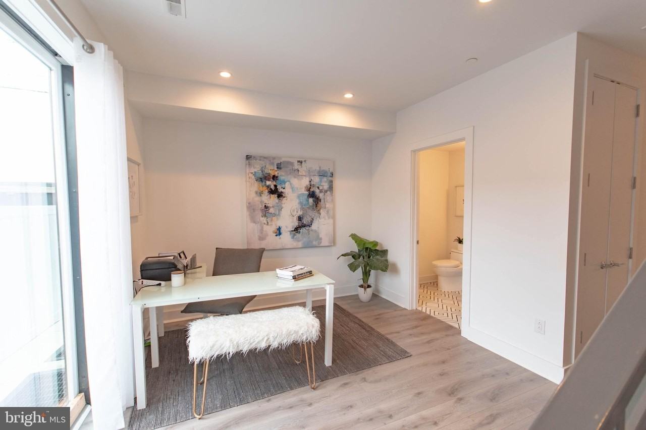 105 Olive St - Photo 3 of 36