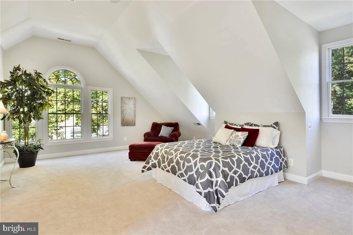 5330 36th St N - Photo 4 of 50