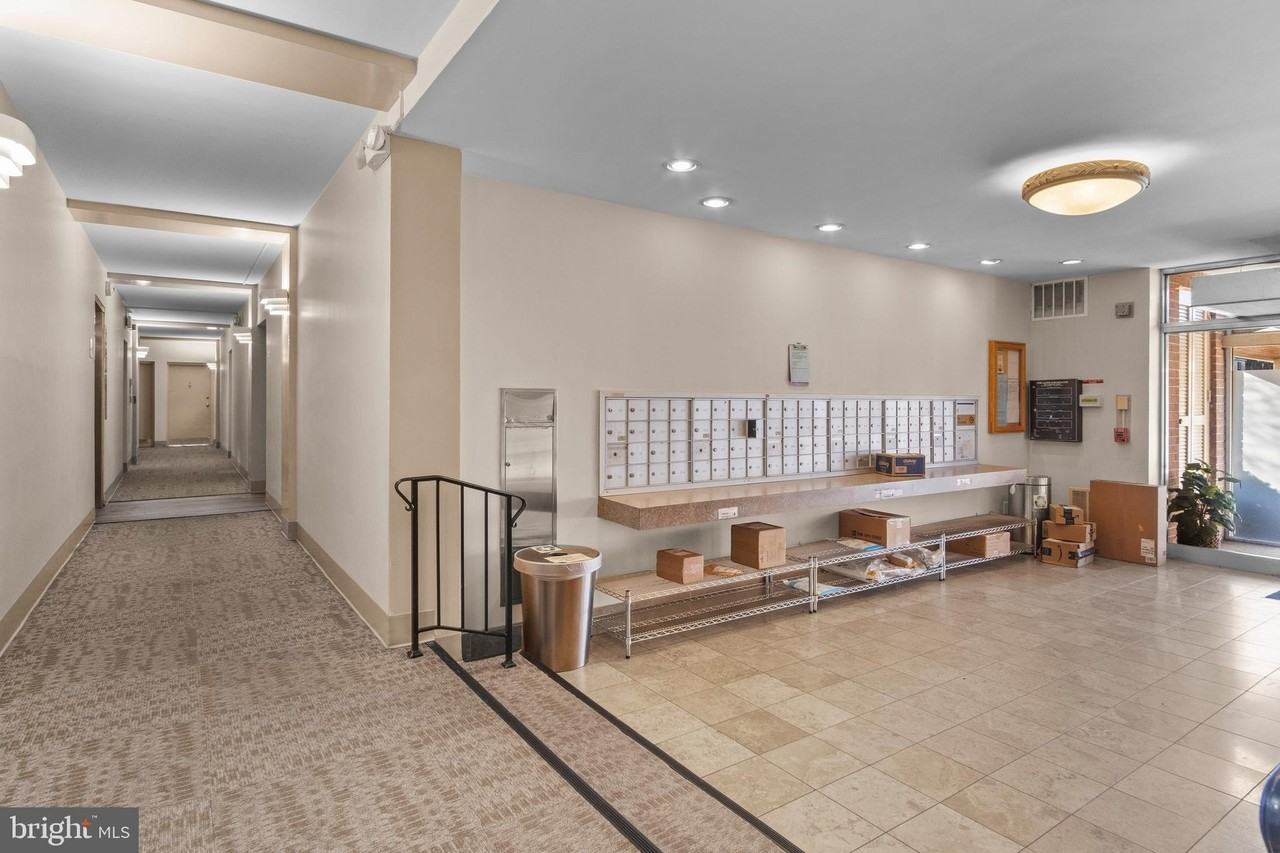 1931 N Cleveland St #213 - Photo 2 of 18