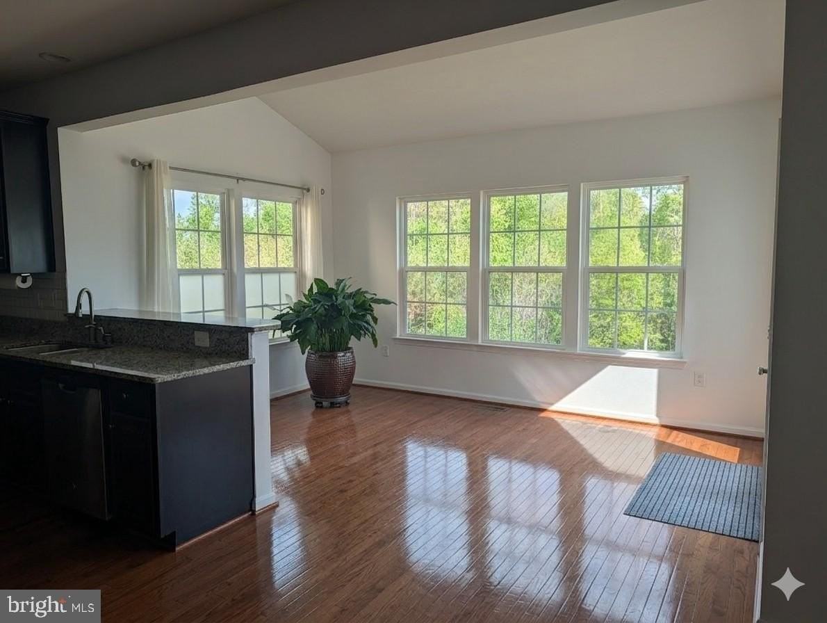 1515 Idlewild Blvd - Photo 3 of 21