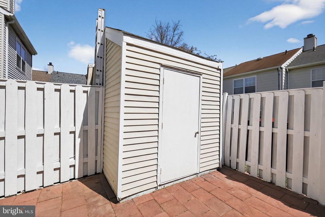 6118 Bristol Way - Photo 6 of 30