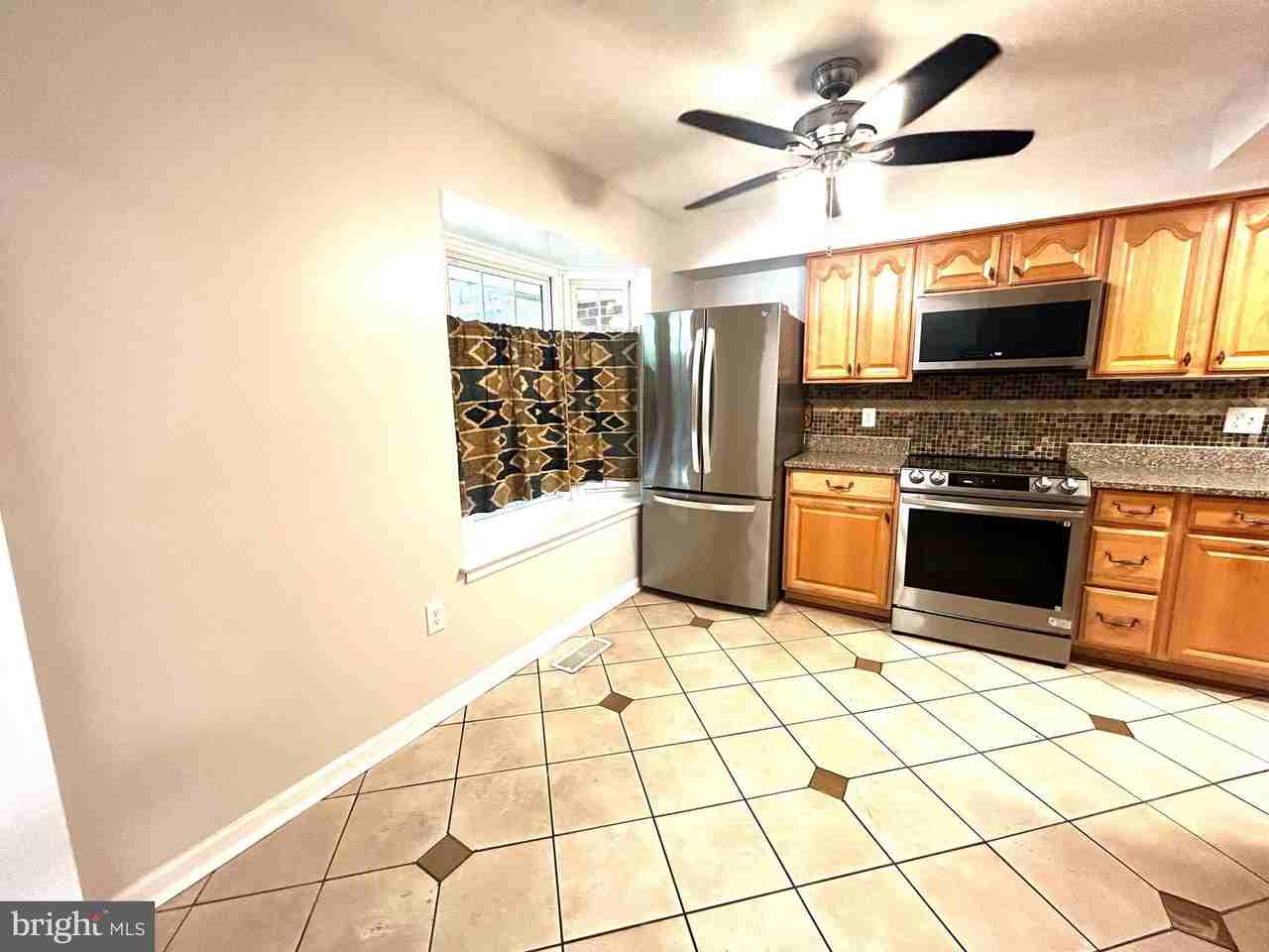 6476 Ohara Ct - Photo 4 of 33