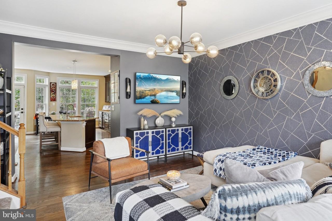 6667 Debra Lu Way - Photo 2 of 15